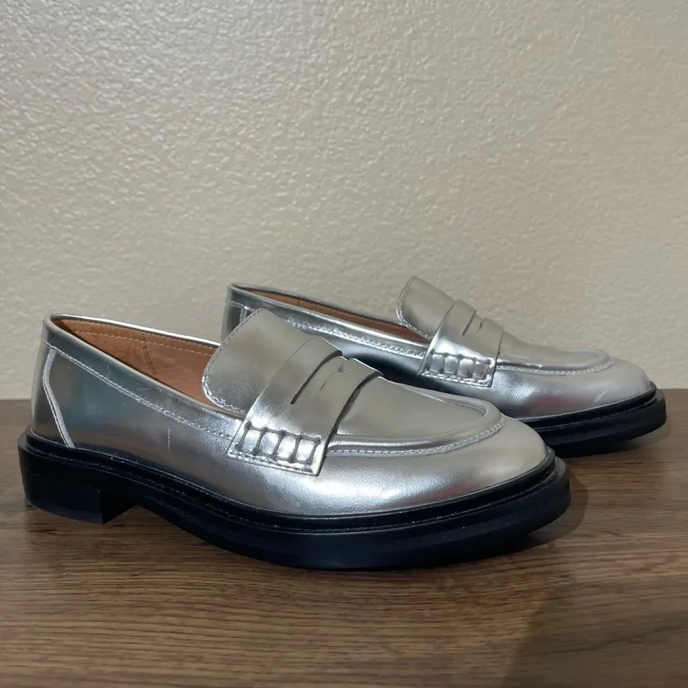 Sold  - Picture 2 of 7